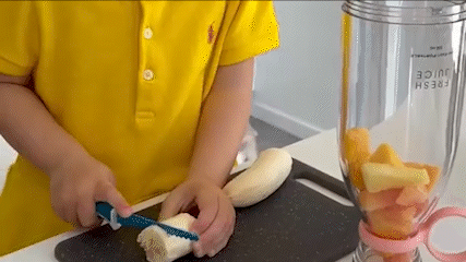 Kids using blender